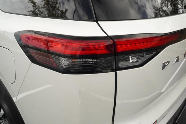 Used 2022 Nissan Pathfinder Platinum w/ Cargo Package image 42