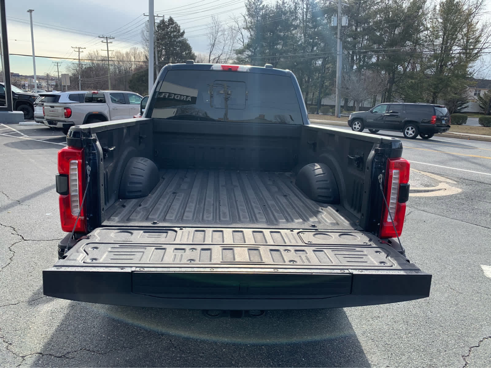 Used 2023 Ford F250 Lariat w/ Lariat Ultimate Package image 5