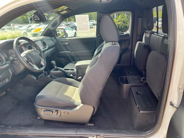 Used 2022 Toyota Tacoma TRD Off-Road w/ TRD Premium Off Road Package AWD/4WD image 29