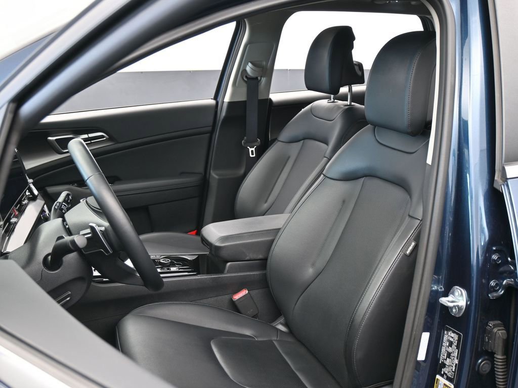 Used 2025 Kia Sportage EX w/ EX Premium Package image 10