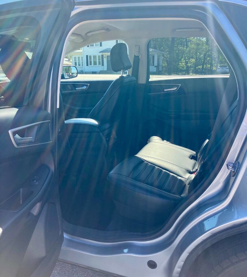 Used 2024 Ford Edge SEL image 12