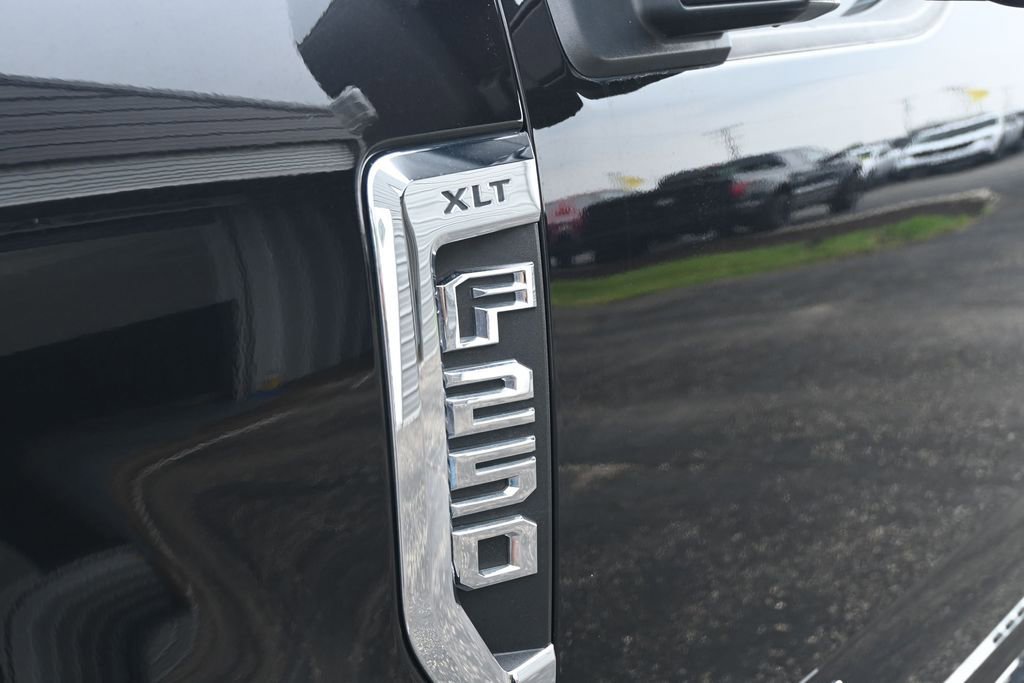 Used 2019 Ford F250 XLT w/ XLT Premium Package AWD/4WD image 15