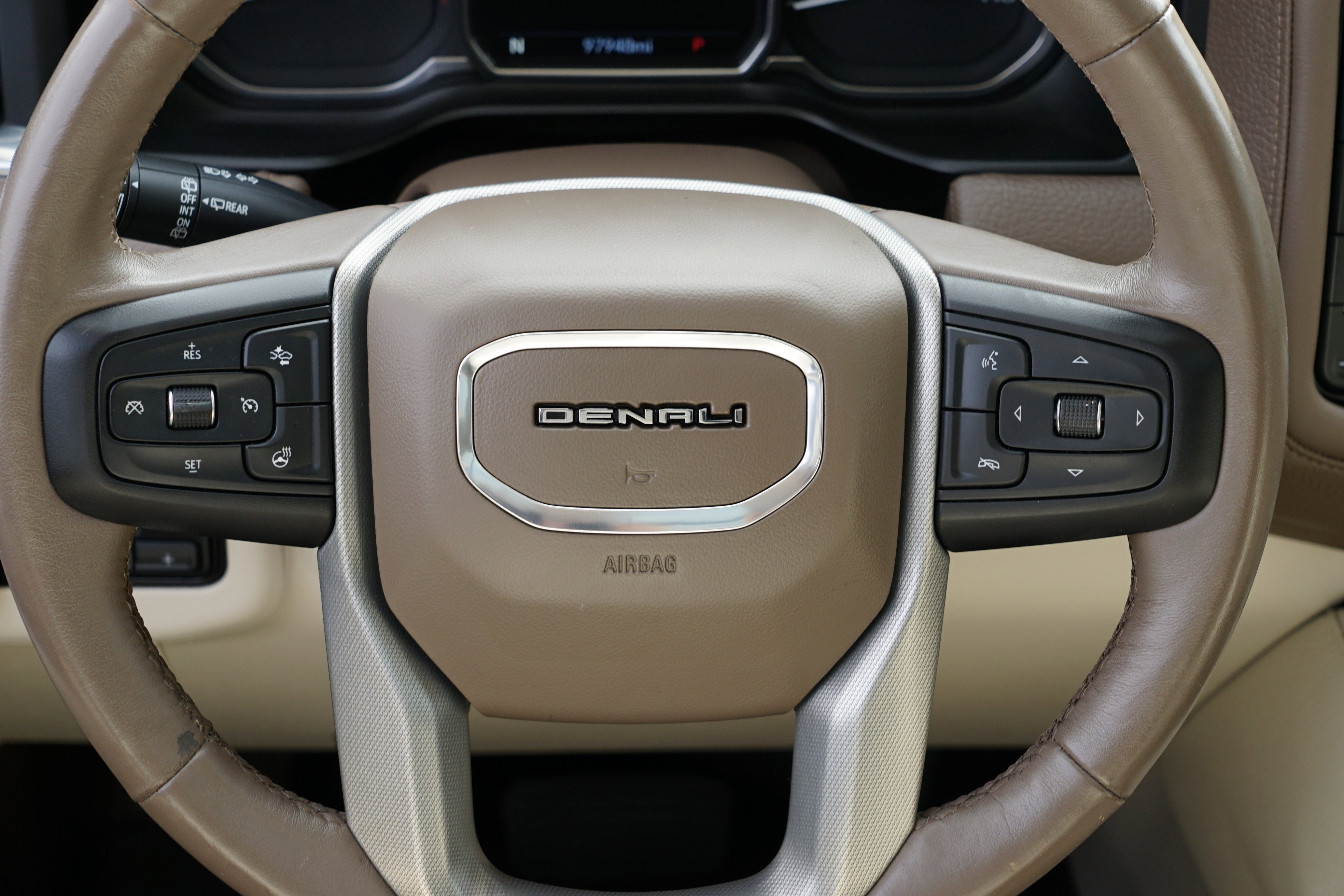 Used 2021 GMC Yukon XL Denali w/ Denali Ultimate Package image 25