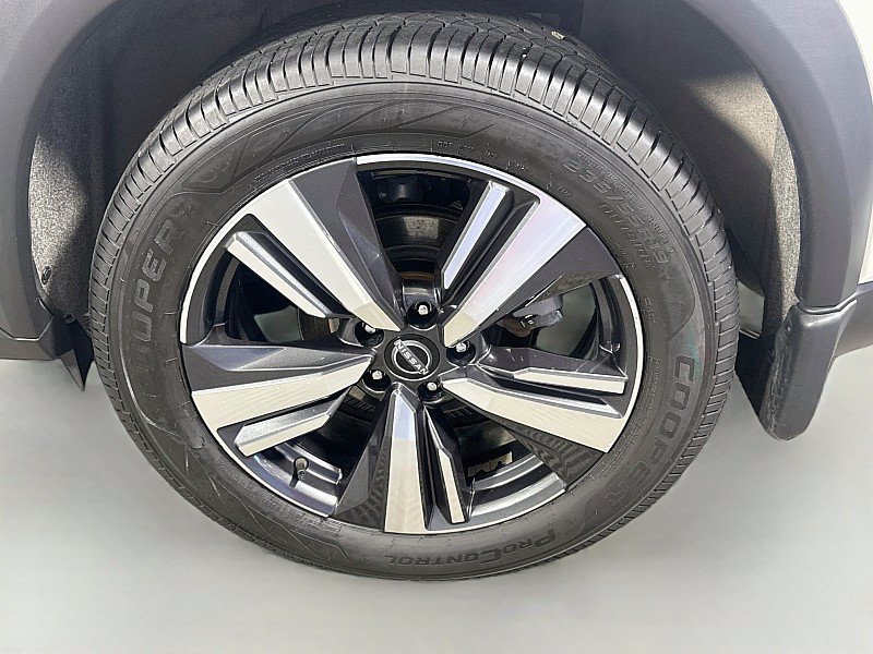 Used 2023 Nissan Rogue Platinum w/ Platinum Premium Package AWD/4WD image 33