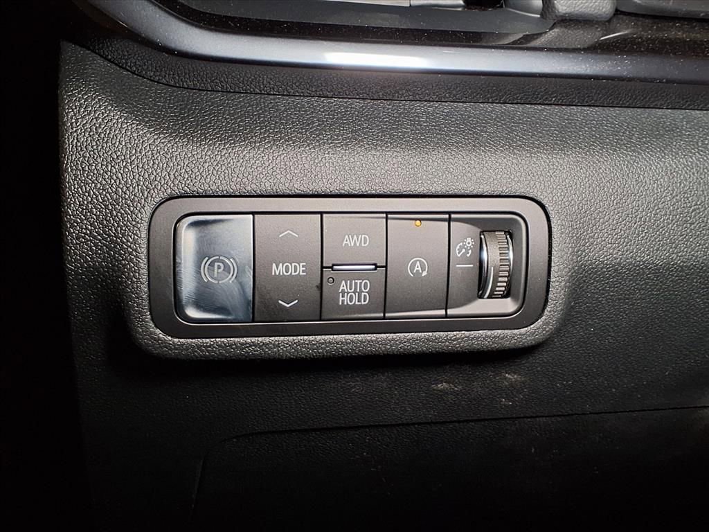 Used 2026 GMC Terrain AT4 w/ Convenience Package III AWD/4WD image 17