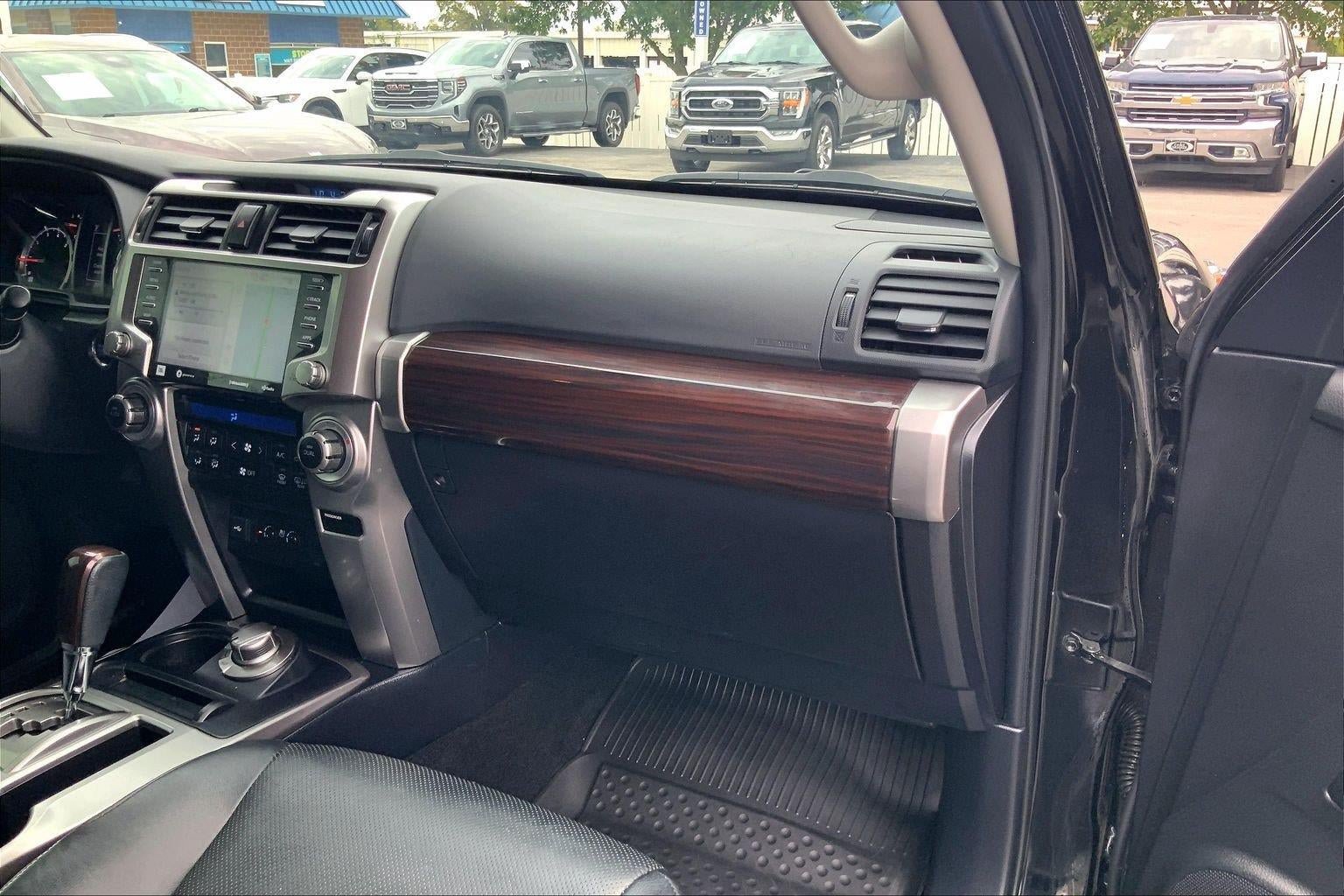 Used 2024 Toyota 4Runner Limited AWD/4WD image 15