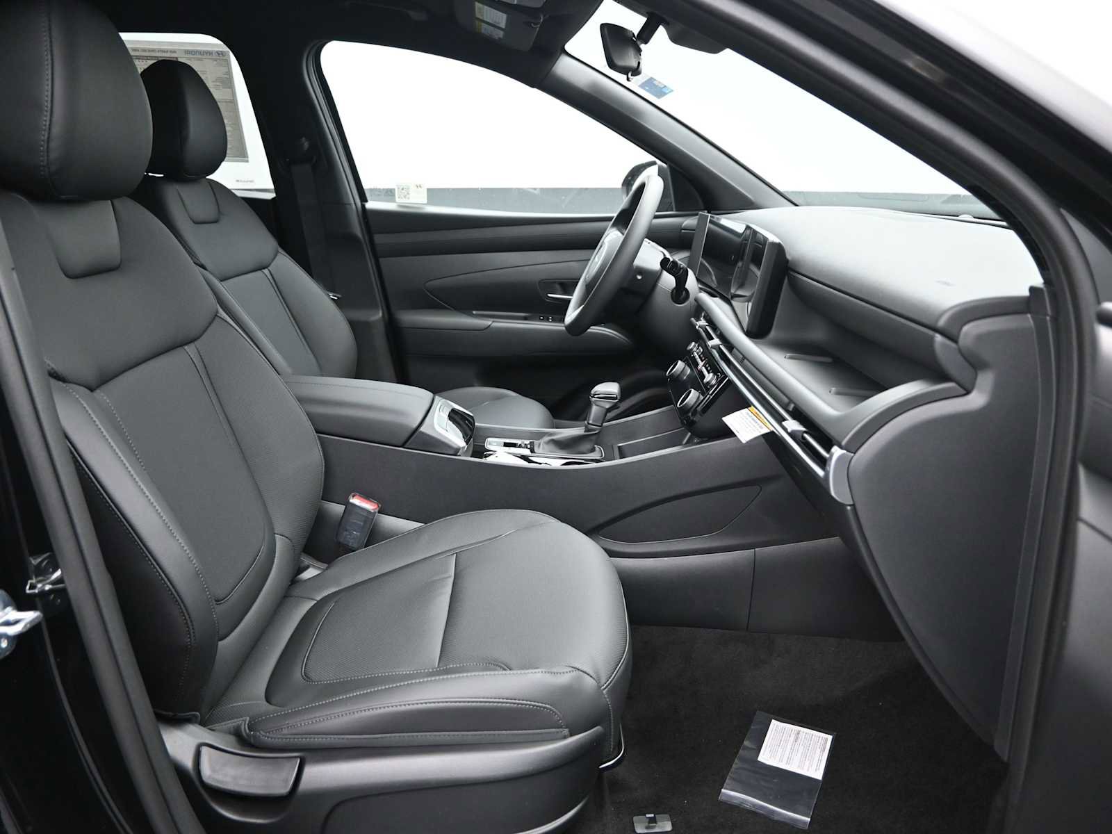 Certified 2025 Hyundai Santa Cruz SEL image 11