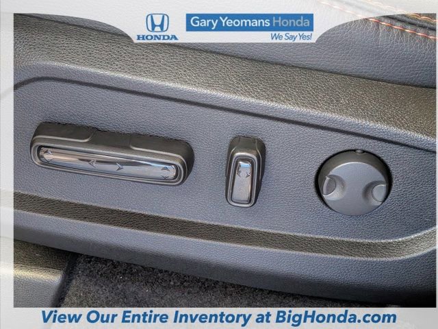 Used 2025 Honda Pilot TrailSport image 25