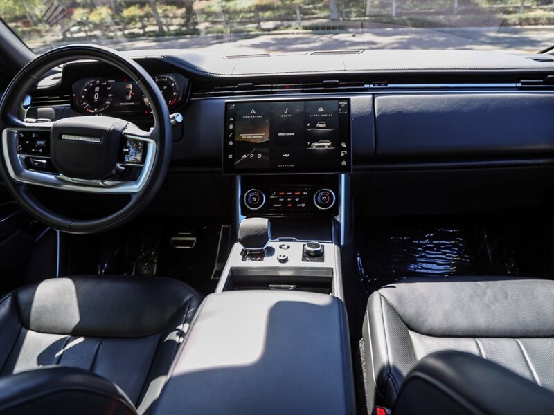 Used 2023 Land Rover Range Rover Autobiography AWD/4WD image 16