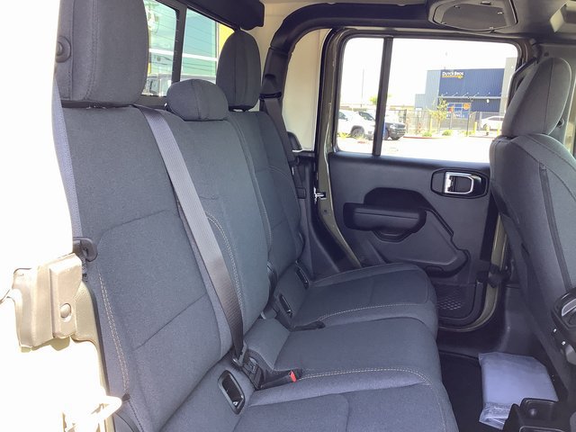 New 2025 Jeep Gladiator Sport AWD/4WD image 33