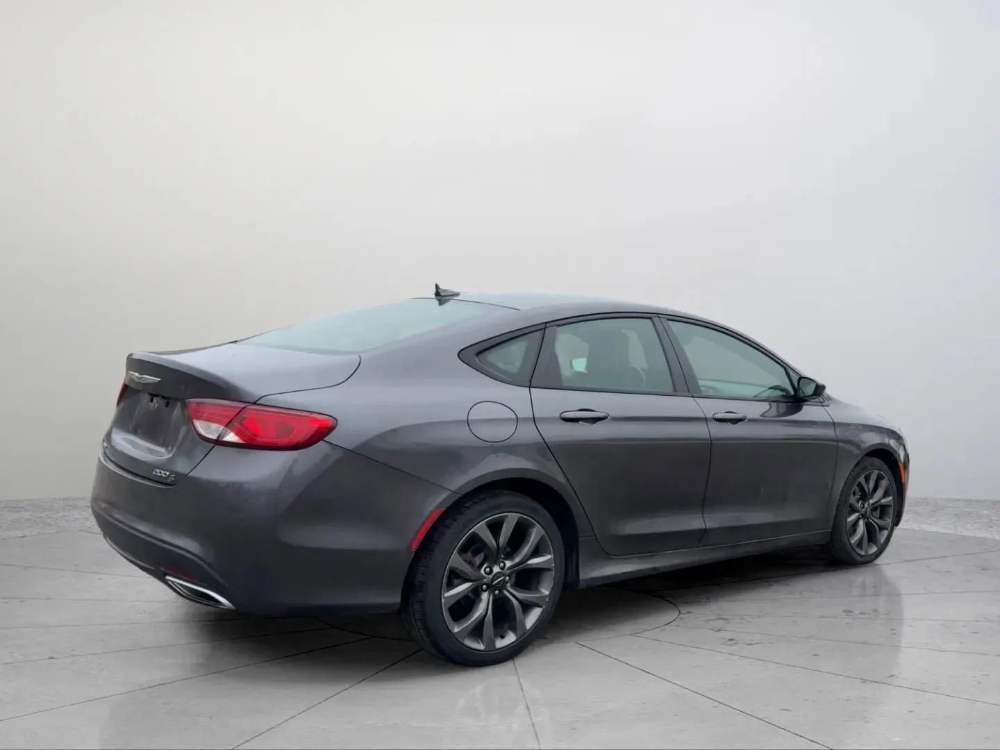Used 2015 Chrysler 200 S w/ Navigation & Sound Group I image 9