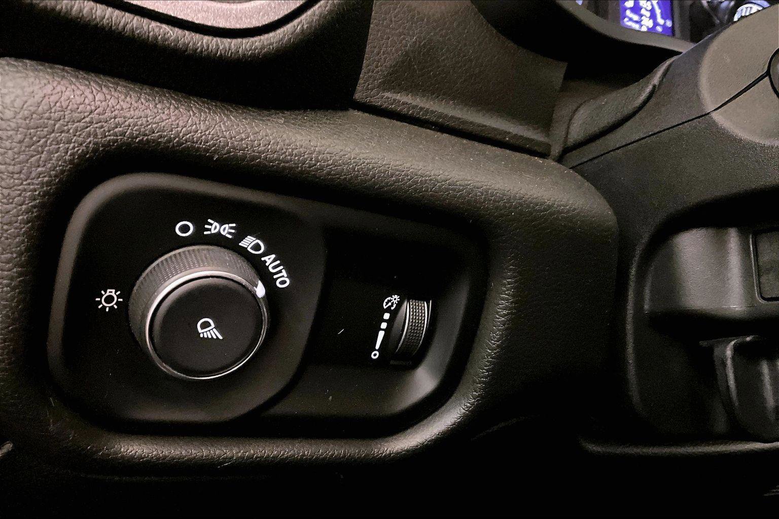 Used 2021 RAM 2500 Tradesman w/ Snow Chief Group image 28