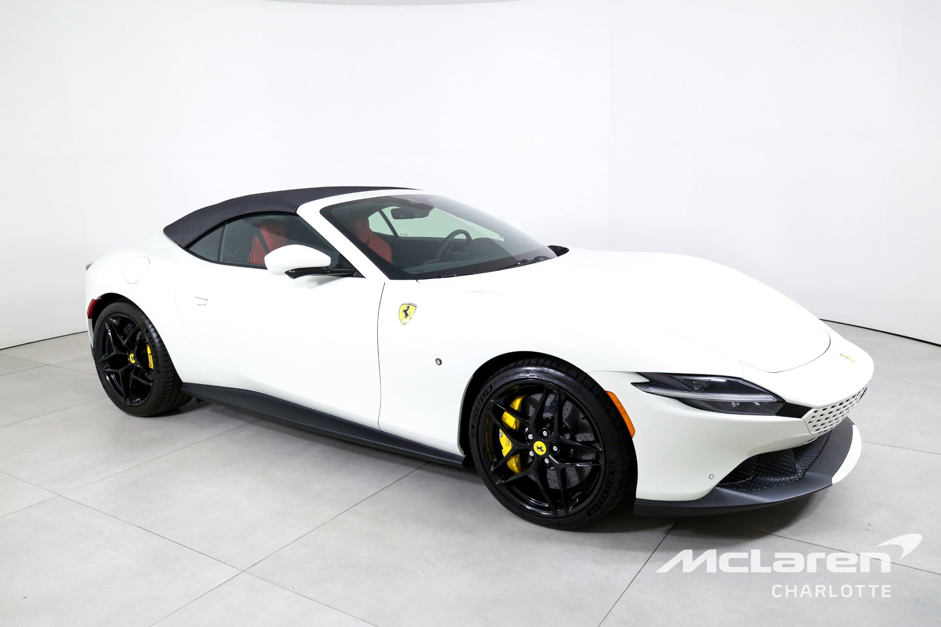 Used 2024 Ferrari Roma Spider image 3