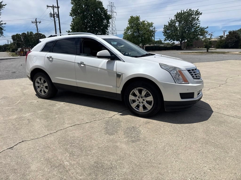 Used 2015 Cadillac SRX Luxury FWD image 4