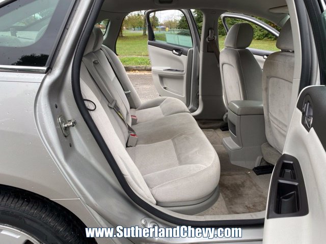 Used 2007 Chevrolet Impala LT FWD image 26
