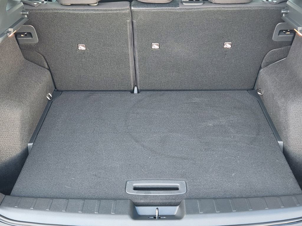 Certified 2025 Nissan Kicks SV image 13