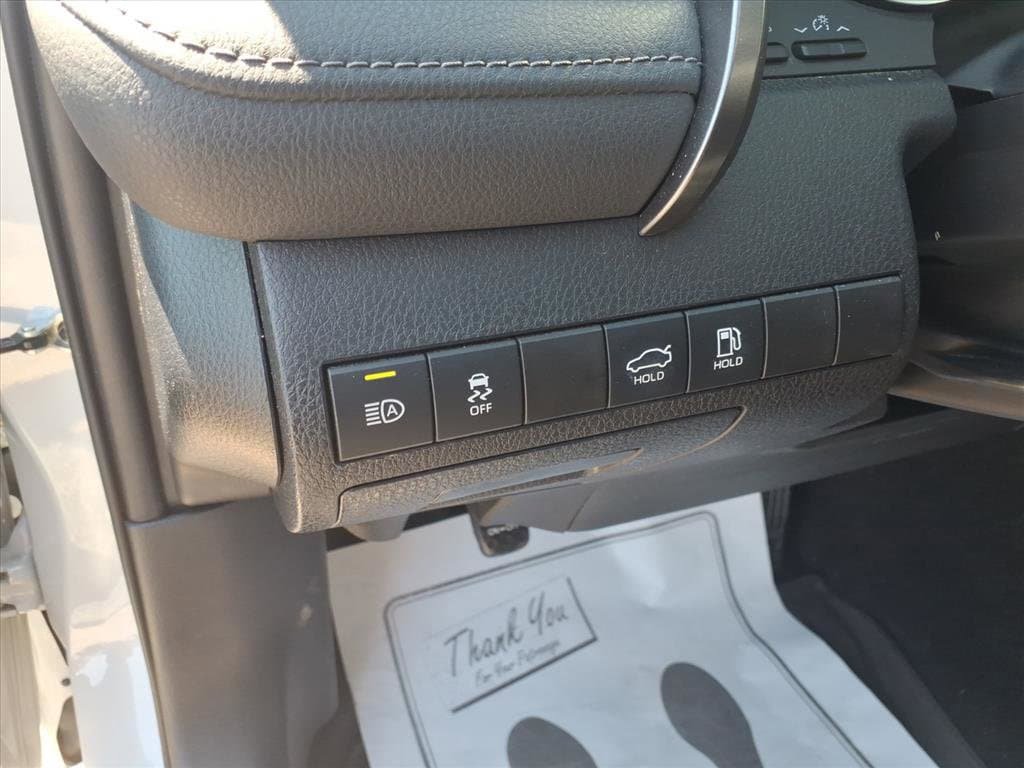 Used 2022 Toyota Camry LE FWD image 18
