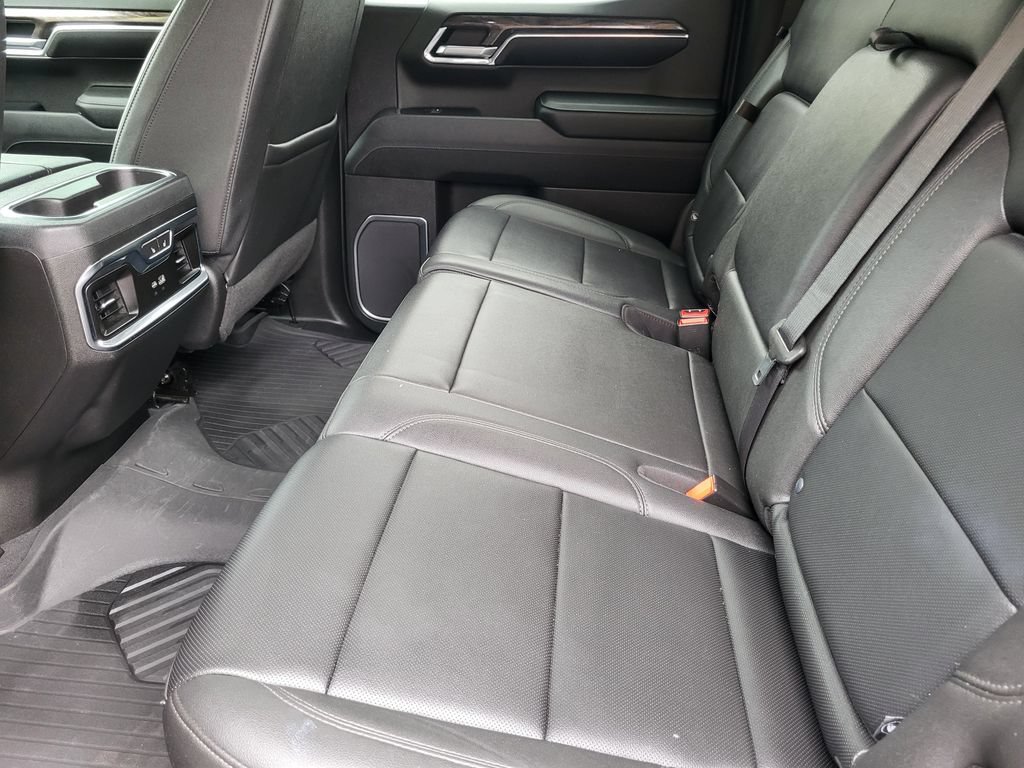 Used 2023 Chevrolet Silverado 1500 LTZ w/ LTZ Premium Package AWD/4WD image 32