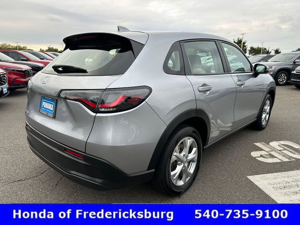 Used 2023 Honda HR-V LX image 5