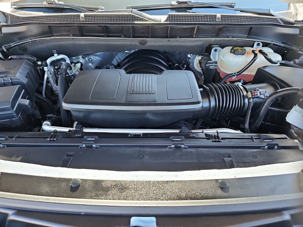 Used 2025 Chevrolet Suburban Premier AWD/4WD image 24