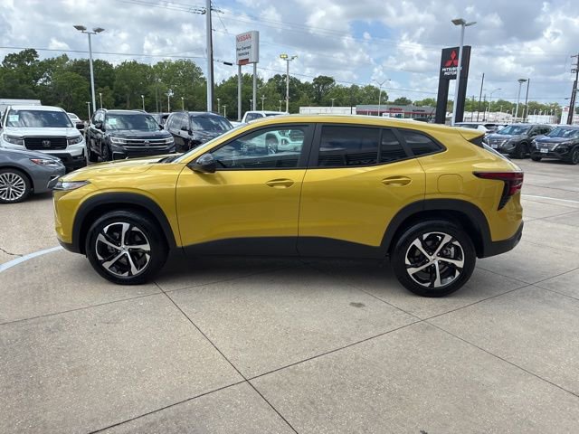 Used 2025 Chevrolet Trax RS w/ Sunroof Package image 4