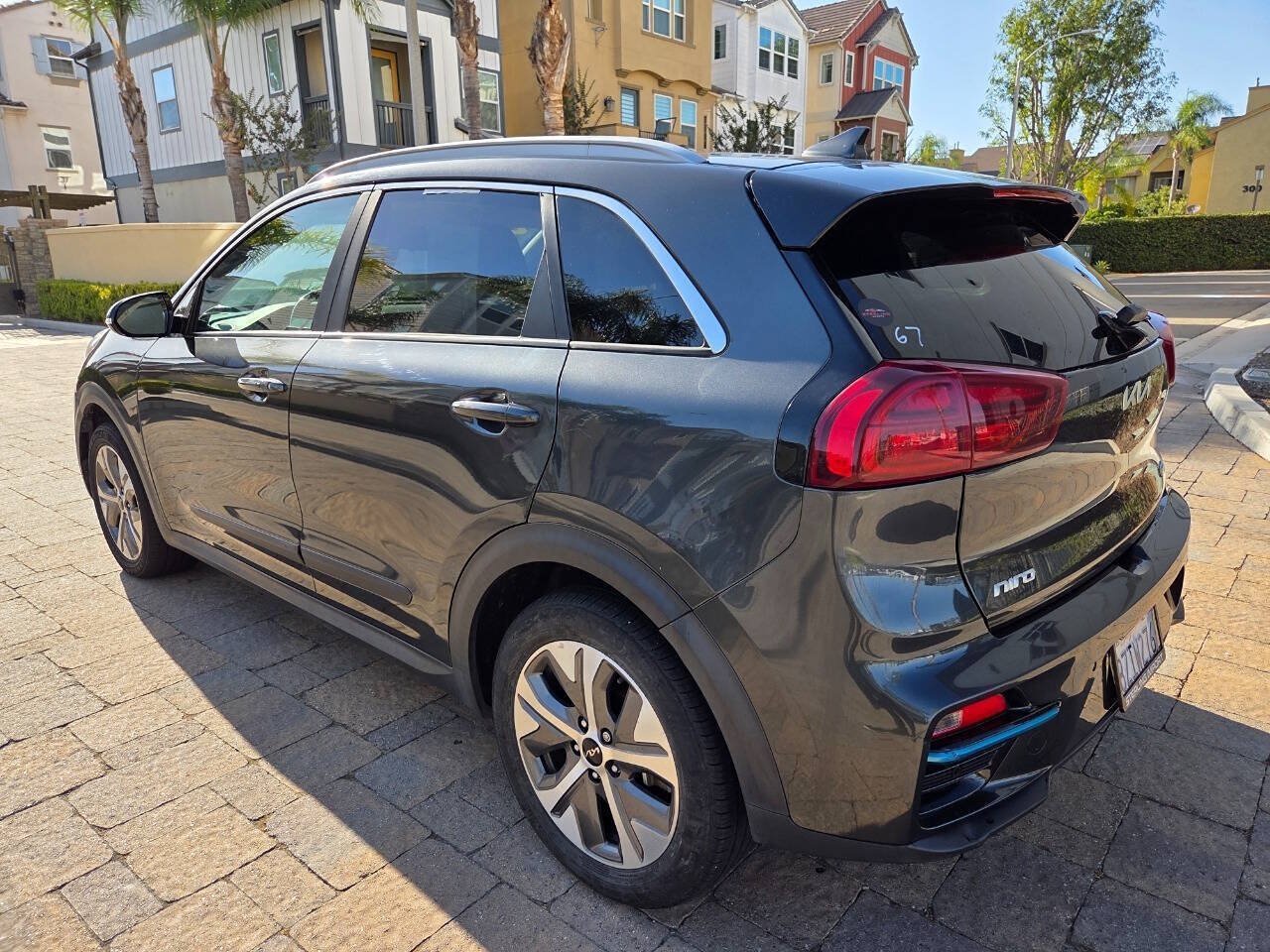 Used 2022 Kia Niro EX Premium FWD image 15