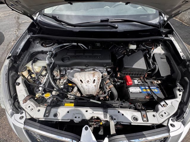Used 2009 Pontiac Vibe w/ Preferred Package FWD image 7