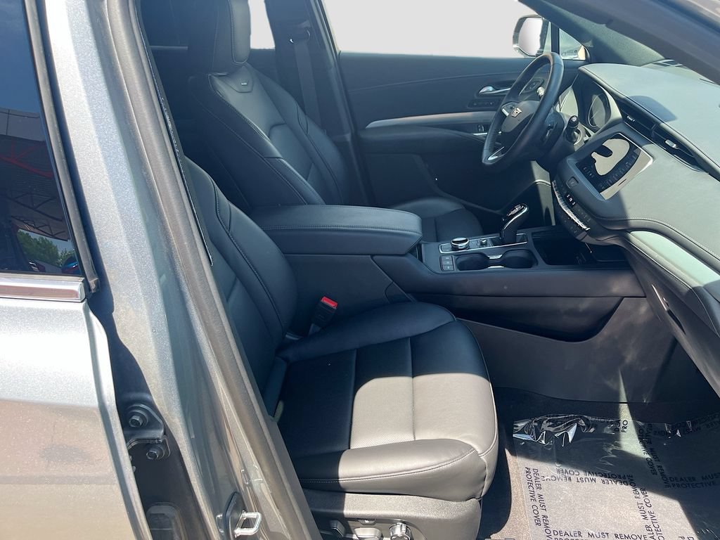 Used 2023 Cadillac XT4 Premium Luxury AWD/4WD image 30
