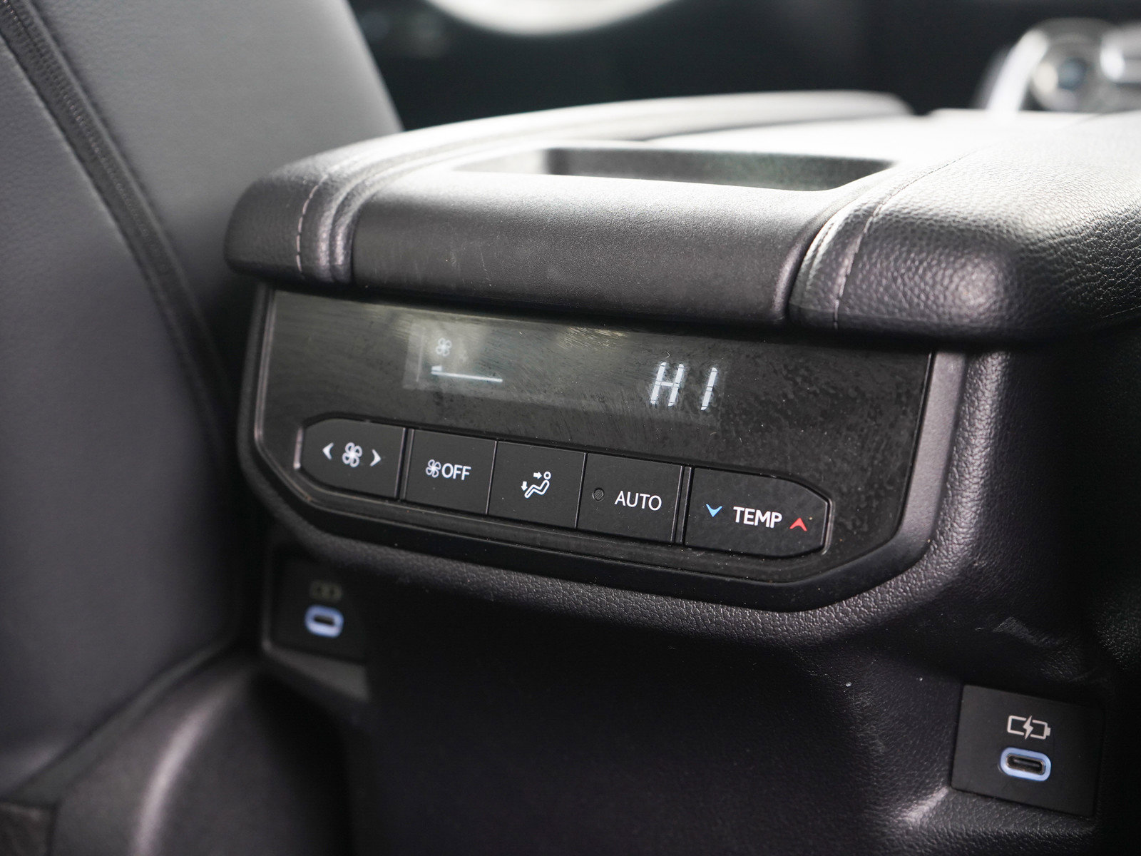 Used 2024 Toyota Grand Highlander XLE image 14