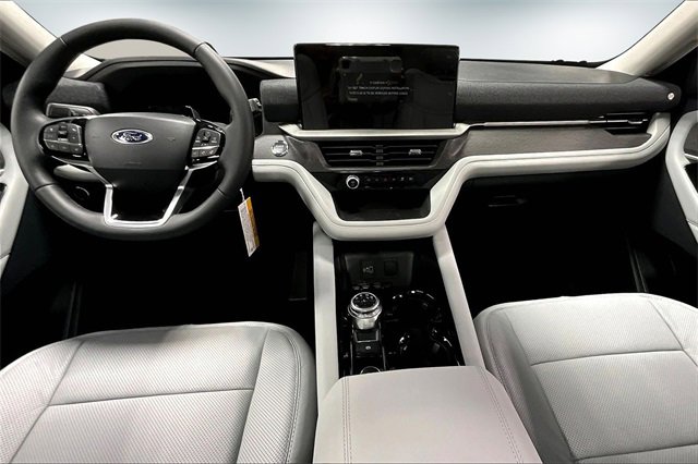 New 2026 Ford Explorer Platinum image 5