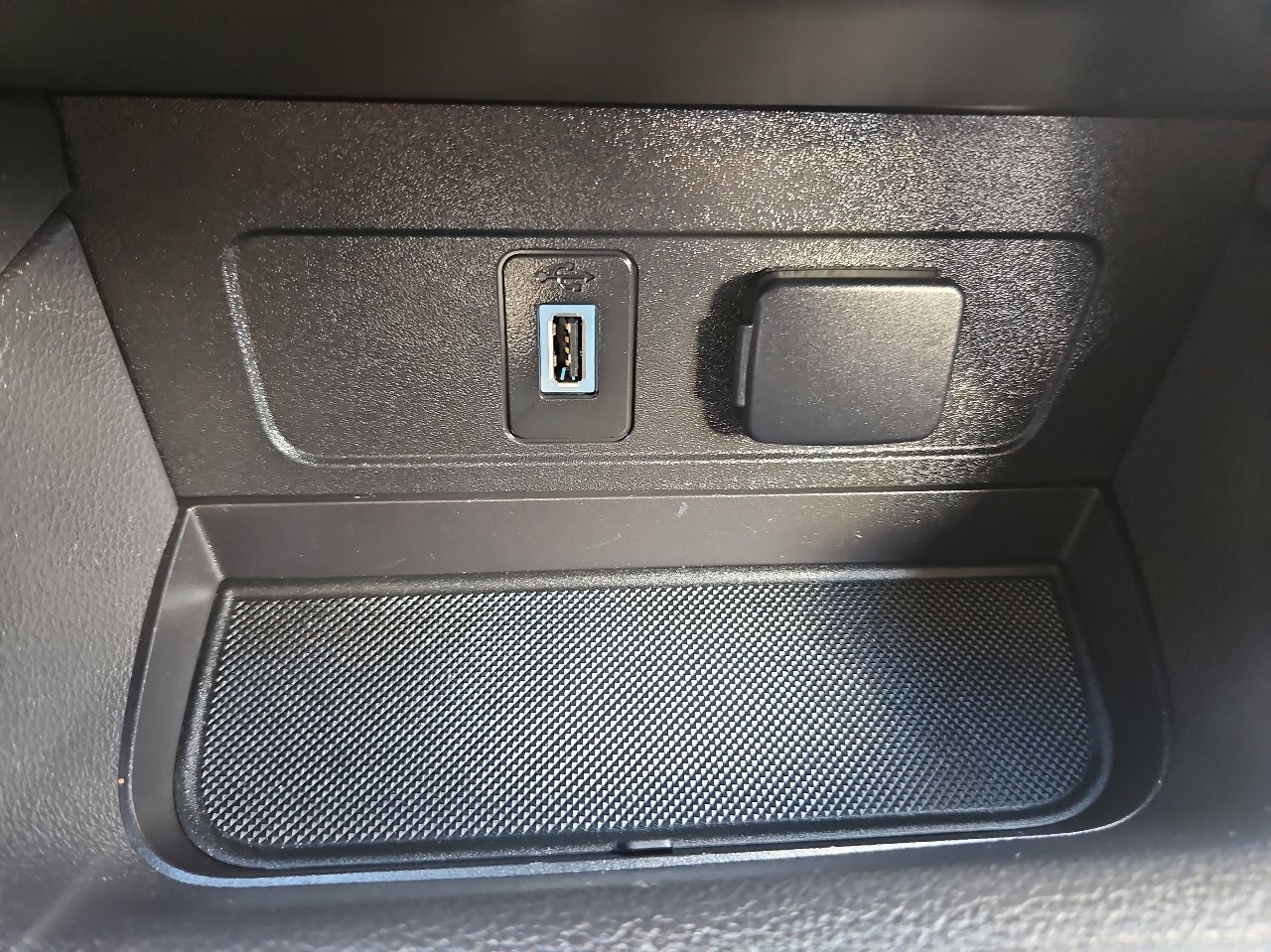 Used 2019 Ford Escape SEL image 34