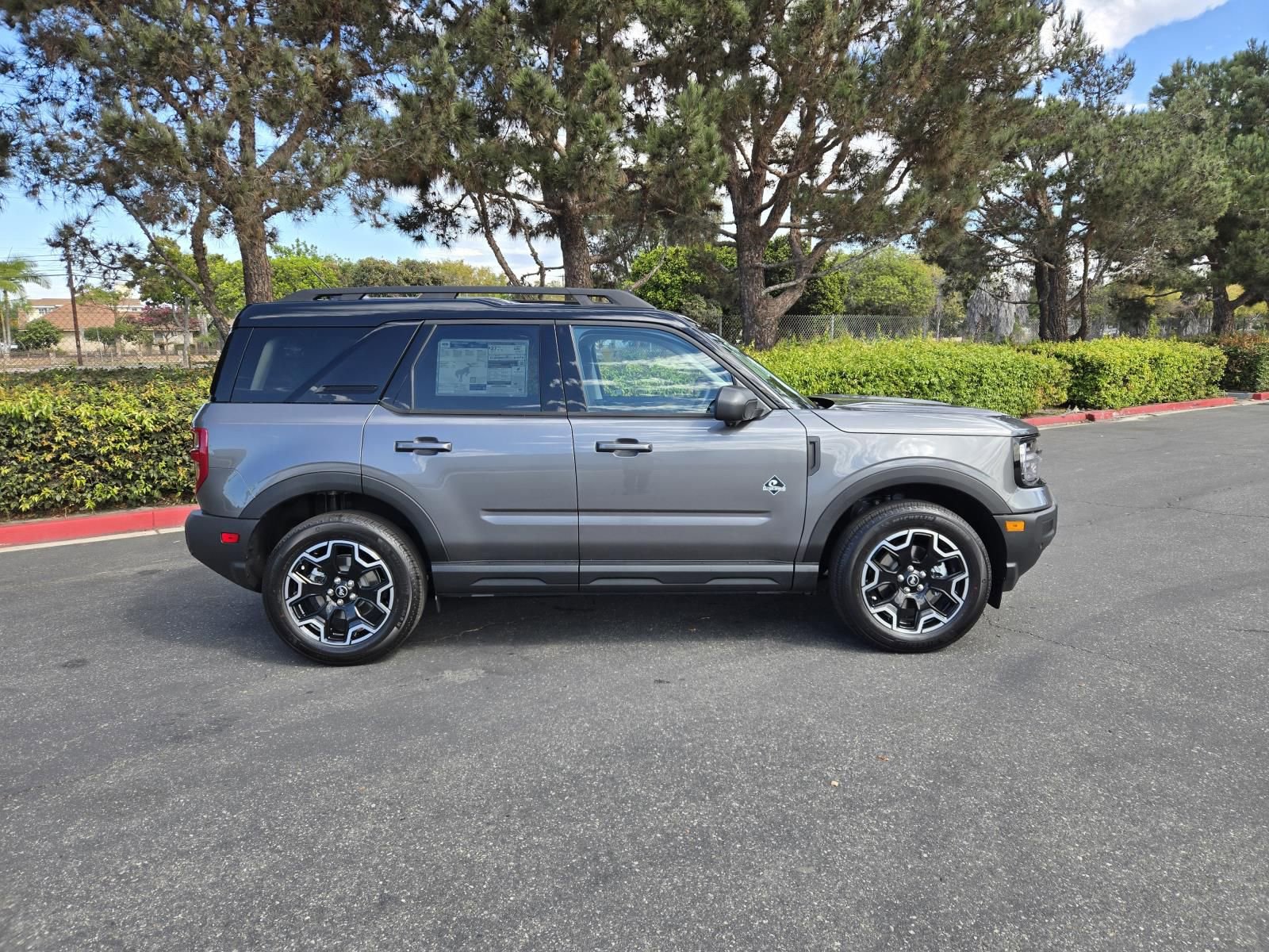 New 2025 Ford Bronco Sport Outer Banks w/ Outer Banks Tech Package+ AWD/4WD image 2
