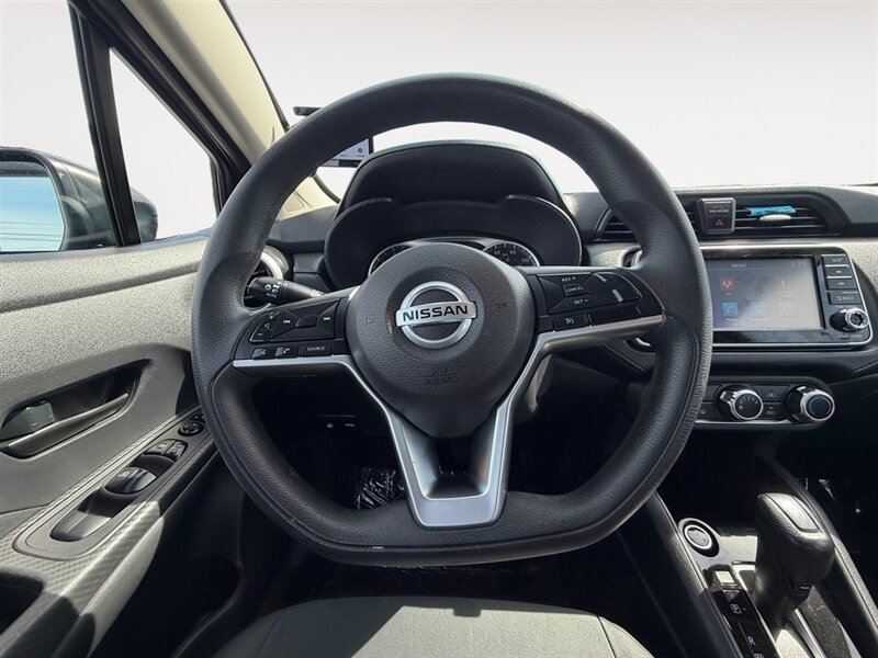 Used 2020 Nissan Versa S FWD image 13