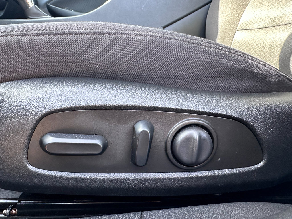 Used 2023 Chevrolet Malibu LT image 10