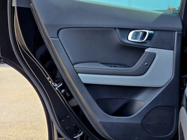 Used 2021 Polestar Polestar 2 image 27