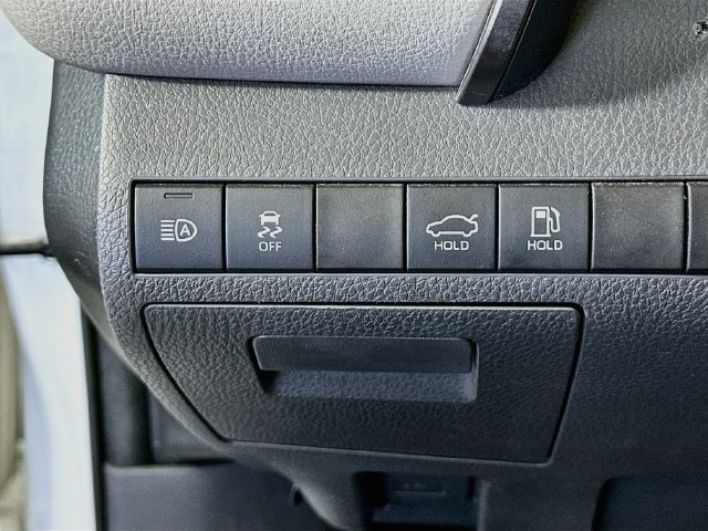 Certified 2022 Toyota Camry LE FWD image 11