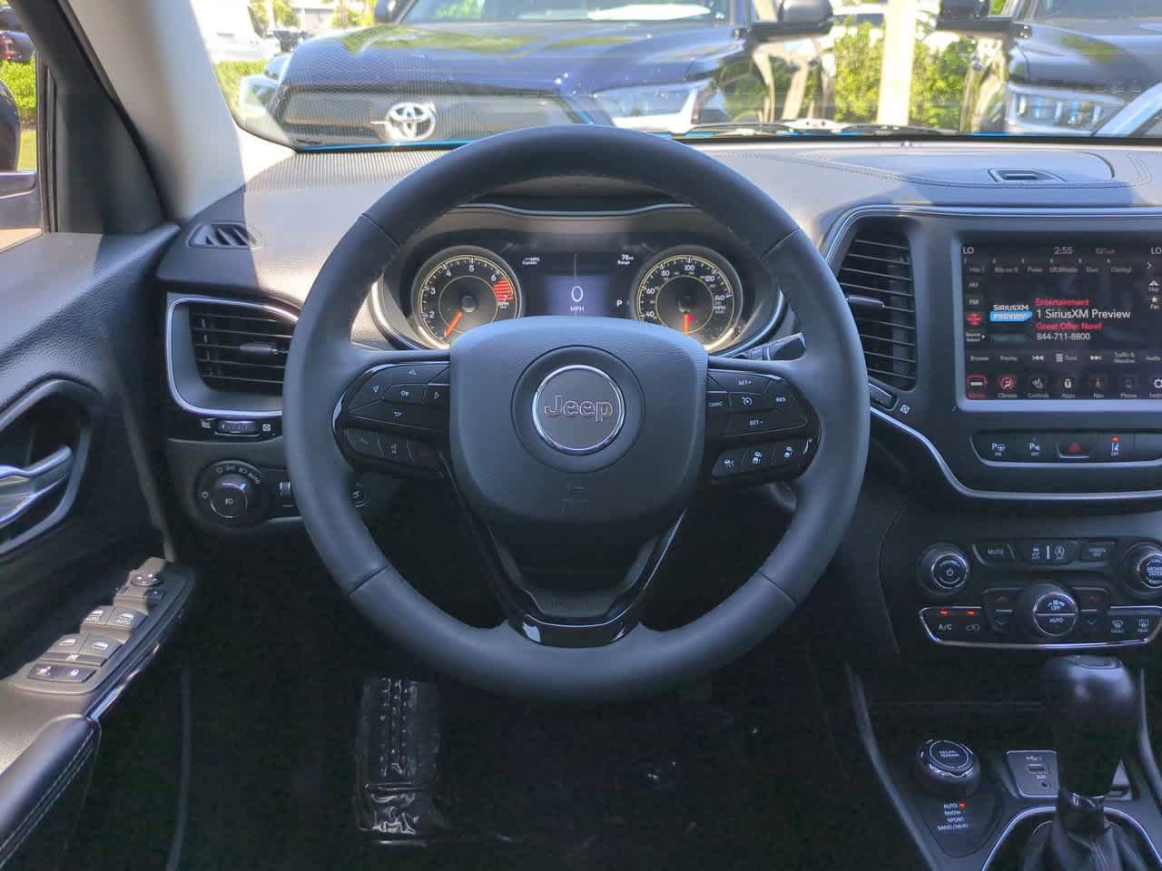 Used 2023 Jeep Cherokee Altitude Lux AWD/4WD image 15