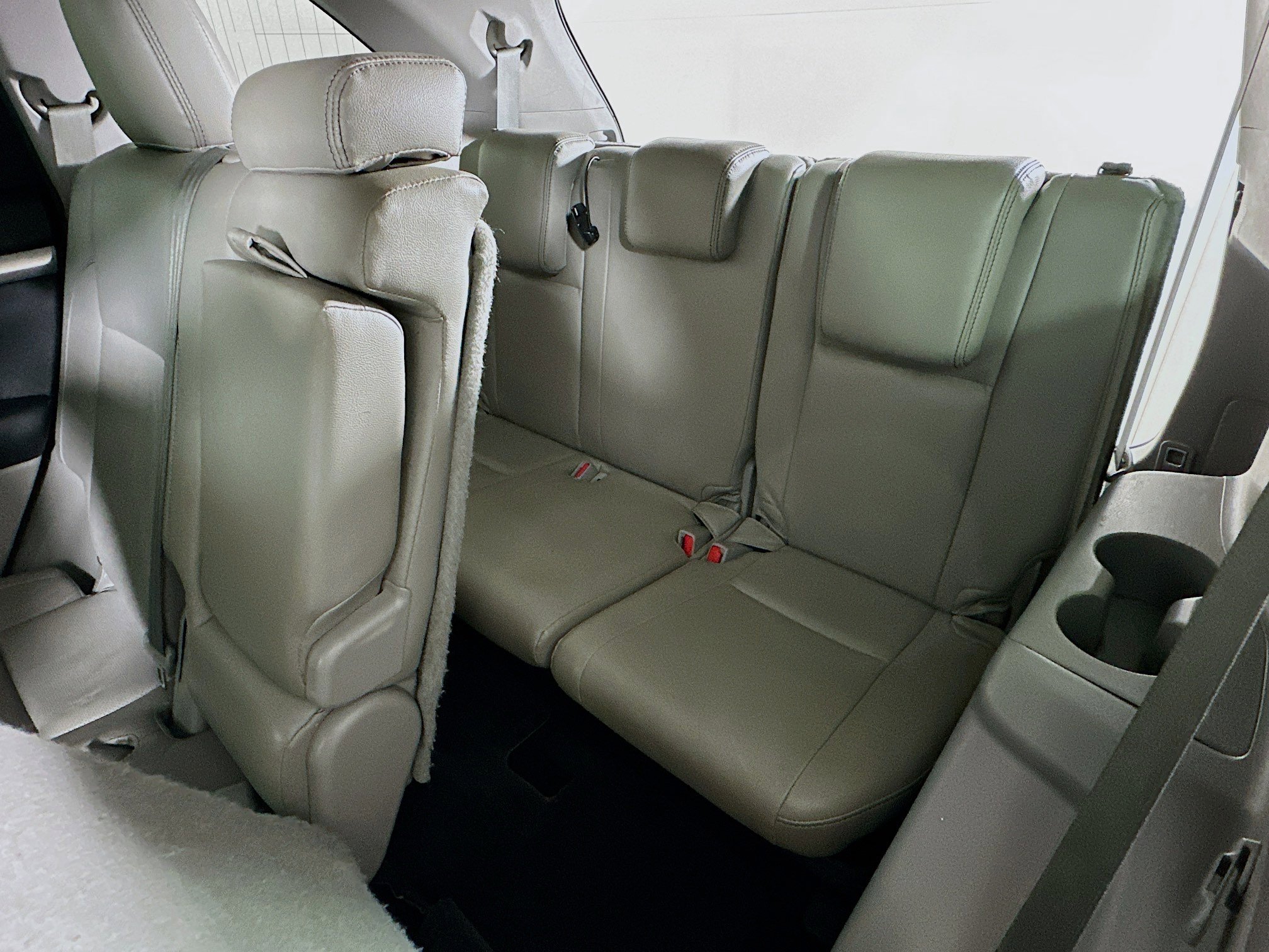 Used 2014 Toyota Highlander Plus FWD image 27