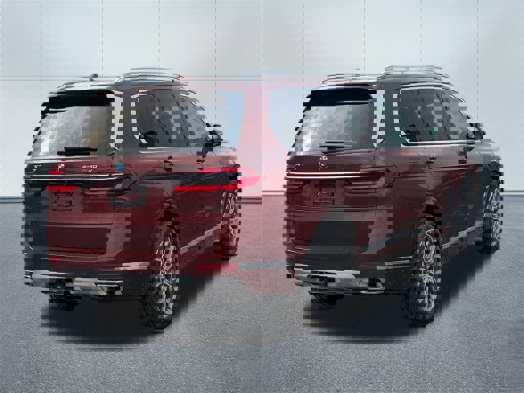 New 2025 BMW X7 xDrive40i w/ Premium Package image 3