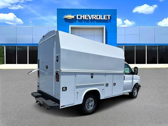 New 2026 Chevrolet Express 3500 w/ Power Convenience Package RWD image 4