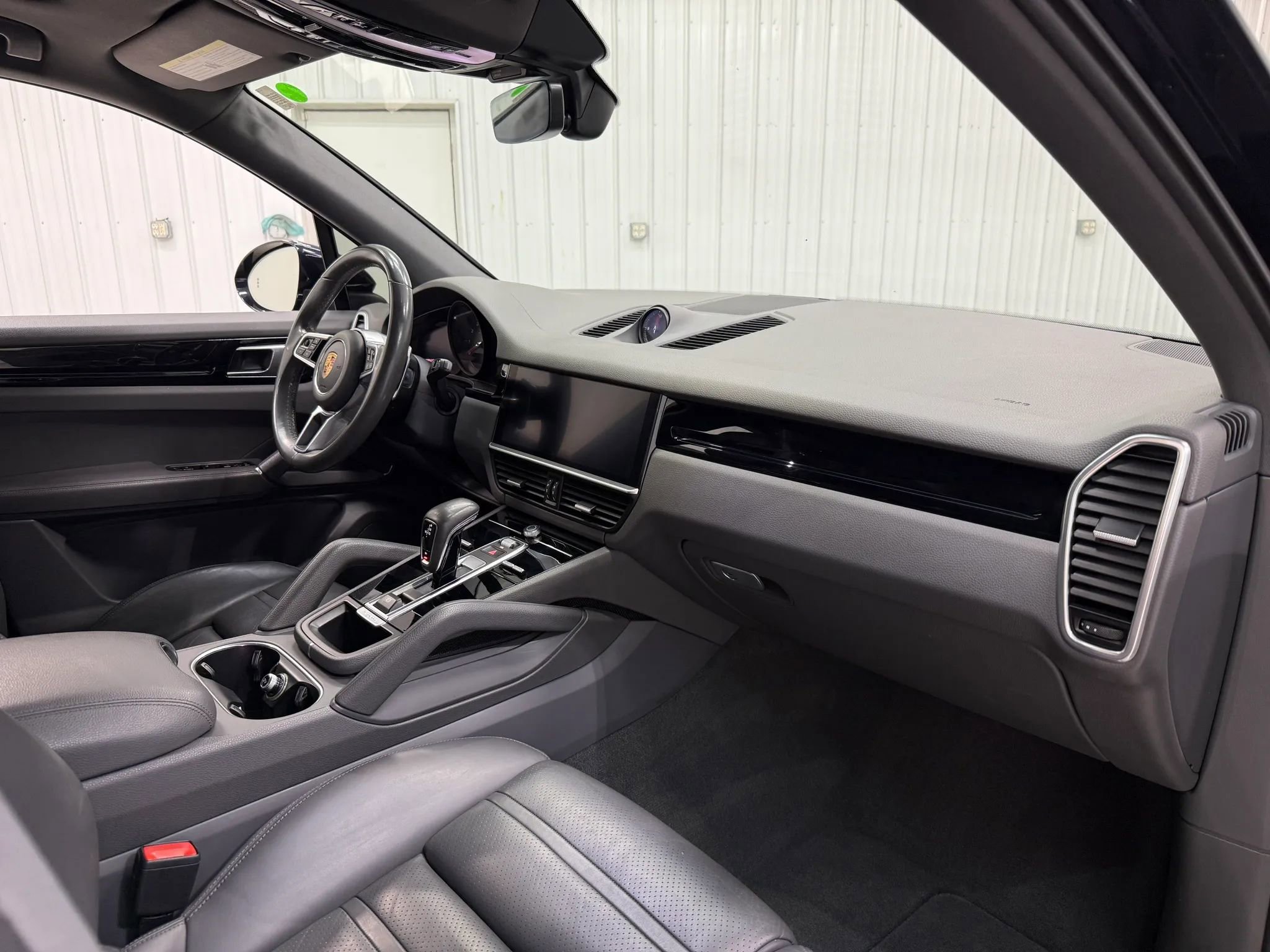 Used 2020 Porsche Cayenne AWD/4WD image 14