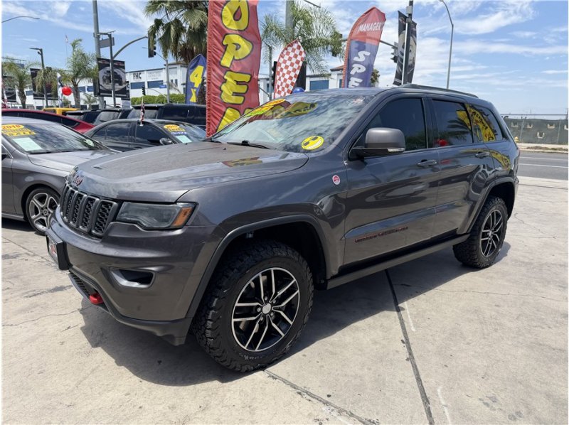 Used 2018 Jeep Grand Cherokee Trailhawk w/ Trailhawk Luxury Group AWD/4WD image 51