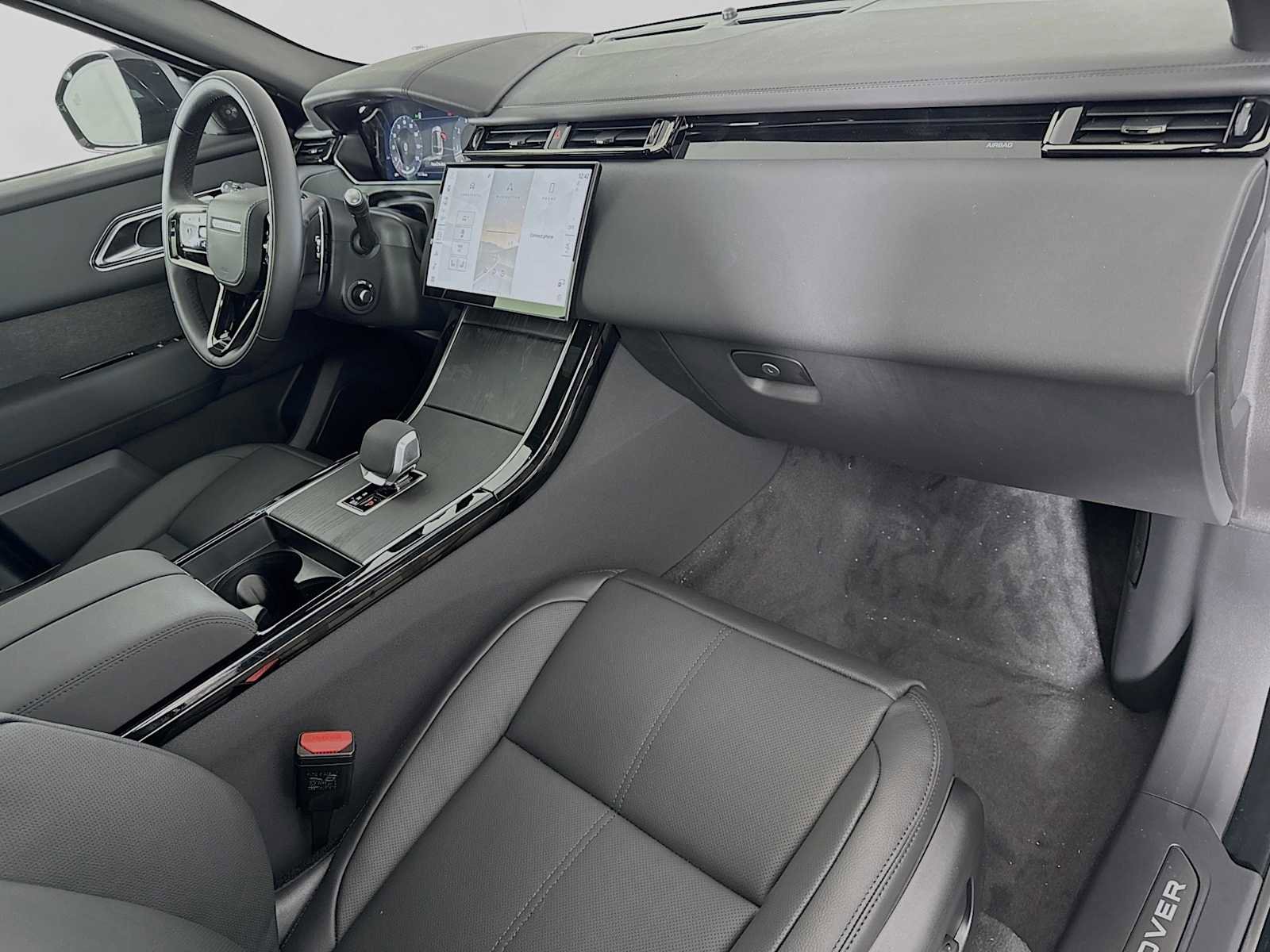 Used 2026 Land Rover Range Rover Velar Dynamic SE AWD/4WD image 28