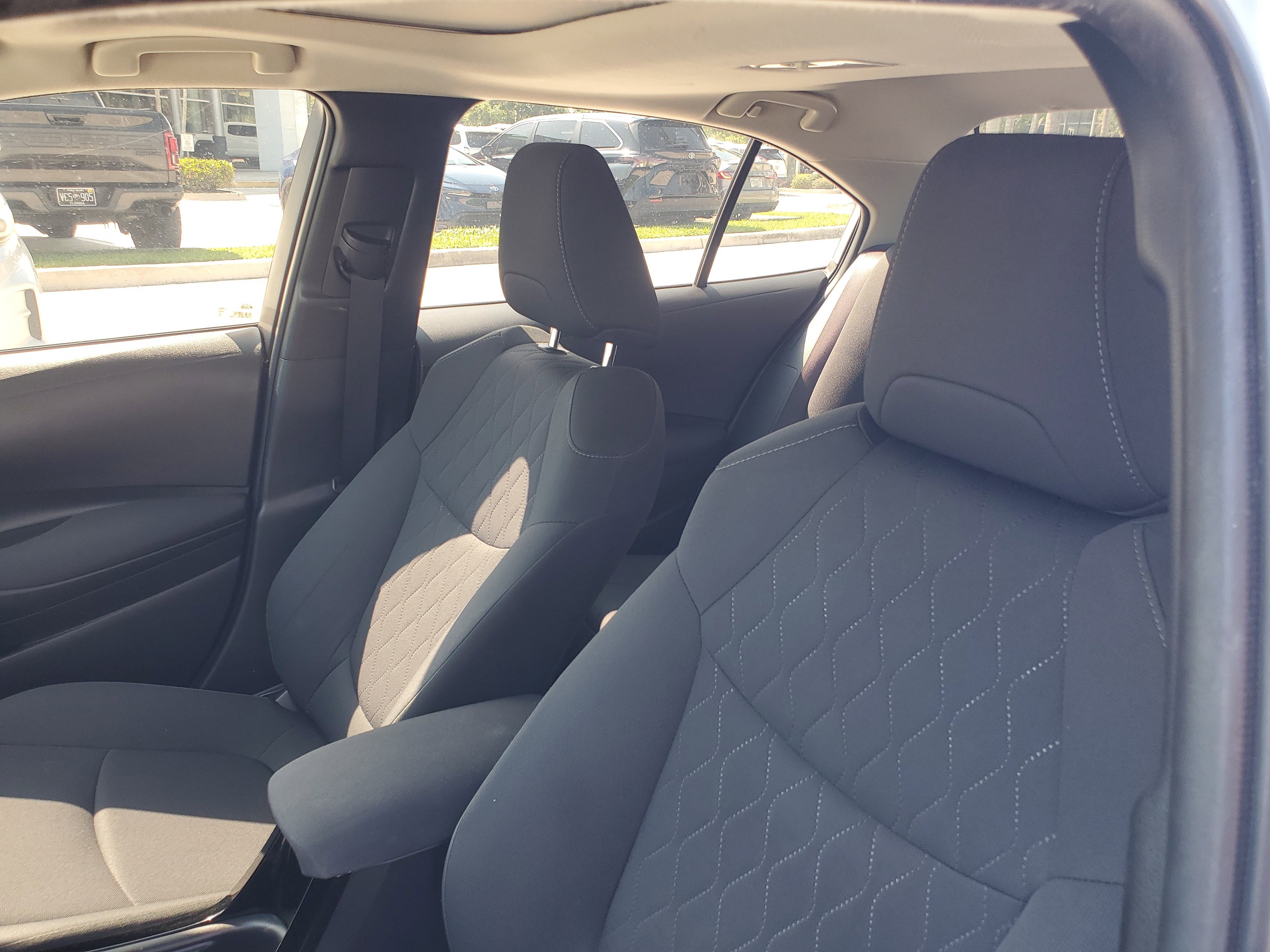 Used 2022 Toyota Corolla LE w/ LE Premium Package FWD image 17