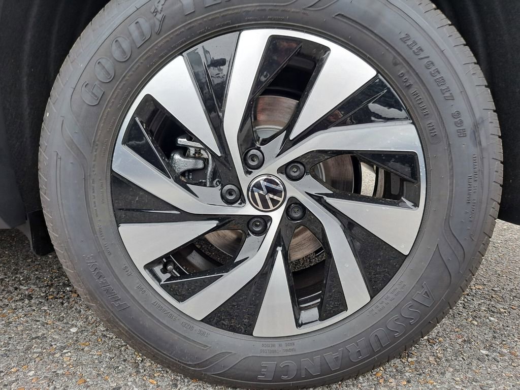 New 2026 Volkswagen Tiguan S image 23