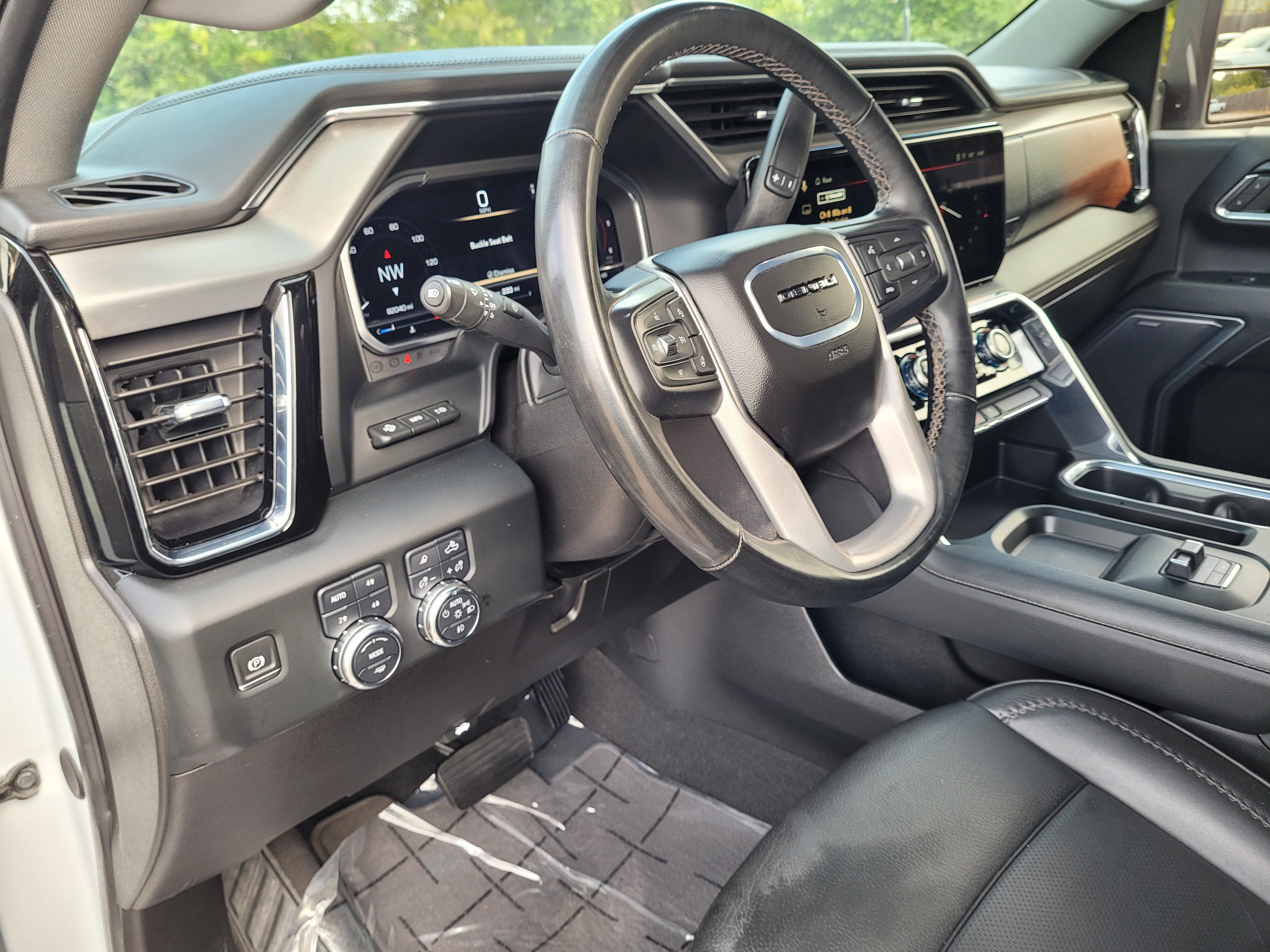 Used 2024 GMC Sierra 3500 Denali w/ Denali Reserve Package AWD/4WD image 23
