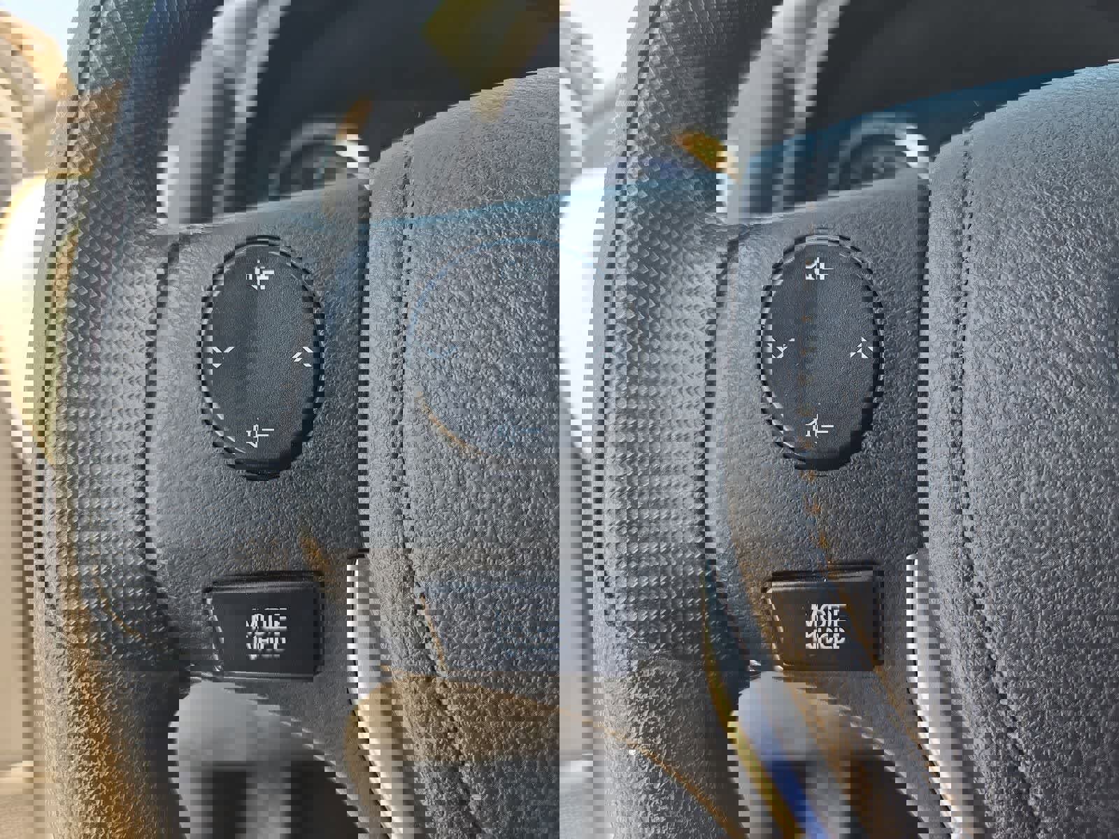 Used 2017 Toyota Corolla LE image 21