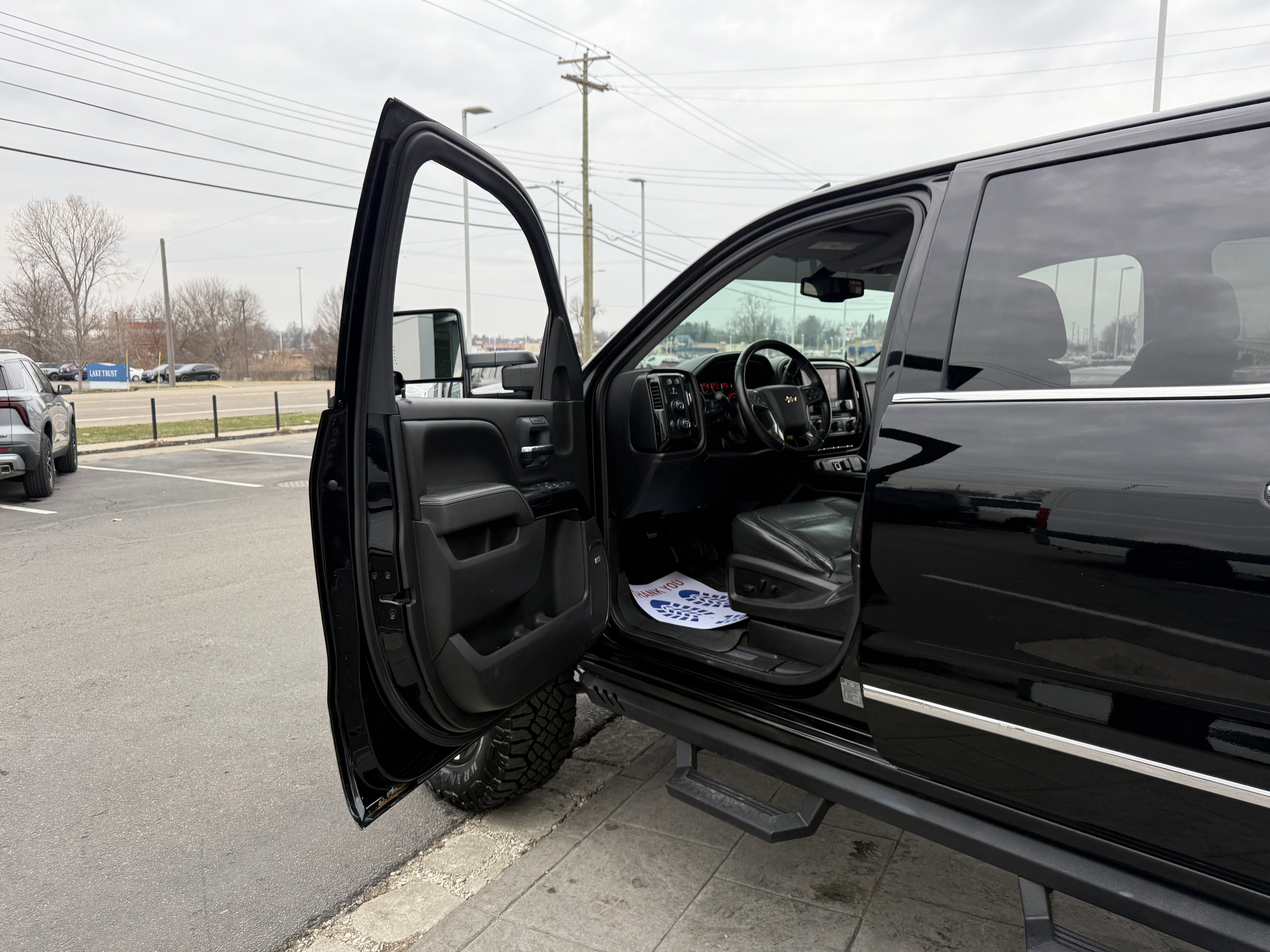 Used 2017 Chevrolet Silverado 1500 LTZ Z71 w/ LTZ Plus Package image 11