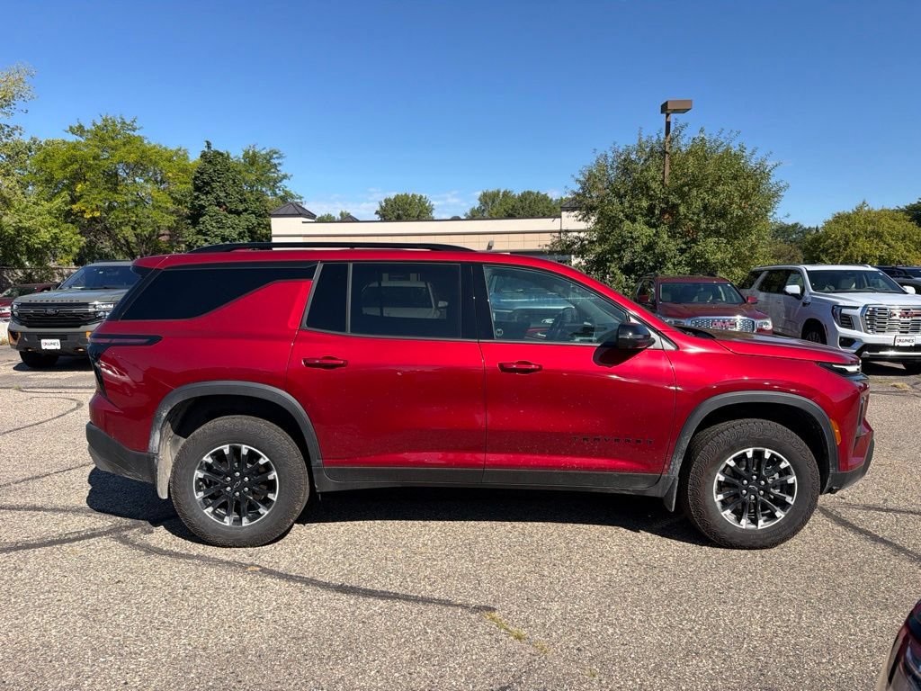 Used 2025 Chevrolet Traverse Z71 w/ LPO, Floor Liner Package AWD/4WD image 4