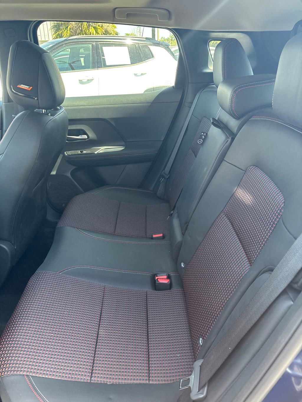 Used 2025 Nissan Kicks SR w/ SR Premium Package FWD image 3